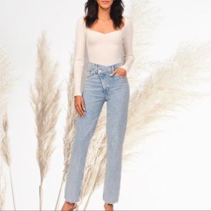 A&F | Ultra High-Rise 90’s Straight Black Jeans long